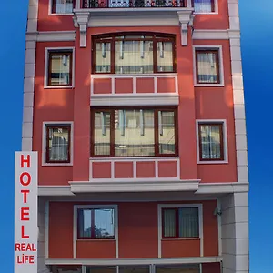 Hotel Real Life